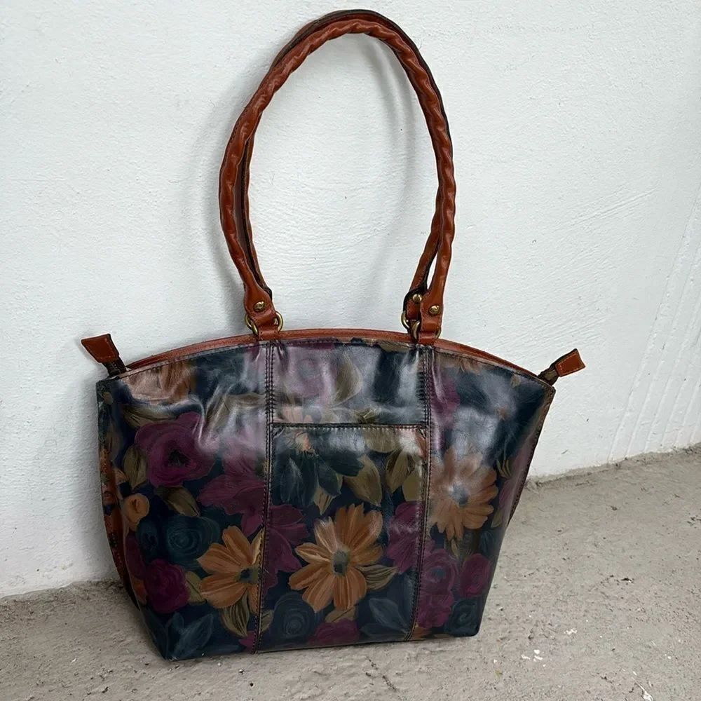 Patricia Nash Dome zipper bag